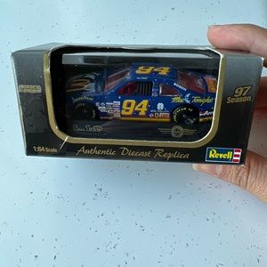 Collectable Car Revell 1997 NASCAR Diecast 1/64 Bill Elliott #94 Mac Tonight
